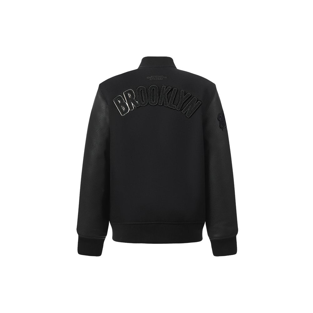 NBA BROOKLYN NETS TRIPLE BLACK BLOUSON COLLÉGIAL EN LAINE POUR GARÇON ENFANT (NOIR DE JAIS)