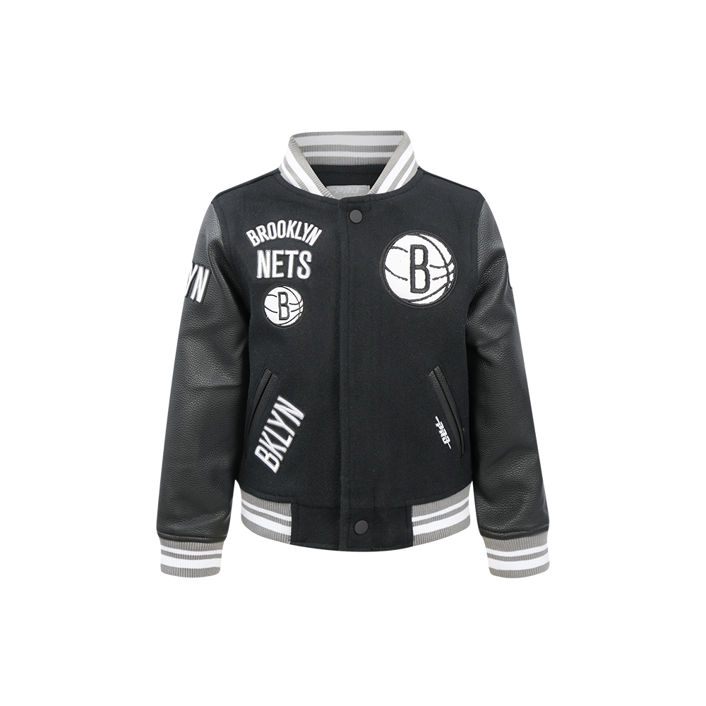 NBA BROOKLYN NETS RETRO CLASSIC BLOUSON COLLÉGIAL EN LAINE À BORDS CÔTELÉS POUR GARÇON ENFANT (NOIR/GRIS)