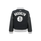 NBA BROOKLYN NETS RETRO CLASSIC BLOUSON COLLÉGIAL EN LAINE À BORDS CÔTELÉS POUR GARÇON ENFANT (NOIR/GRIS)