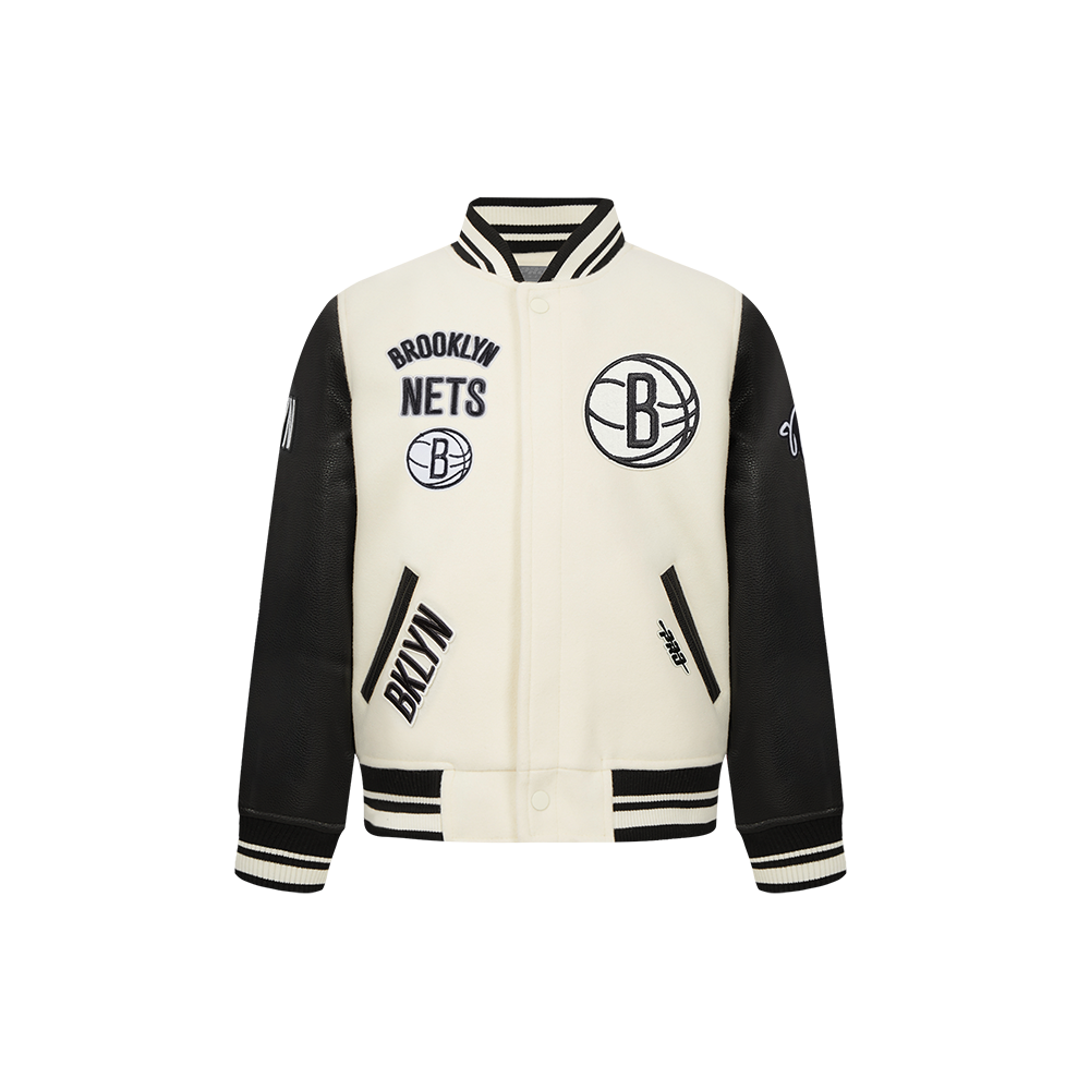 NBA BROOKLYN NETS RETRO CLASSIC BLOUSON COLLÉGIAL EN LAINE À BORDS CÔTELÉS POUR GARÇON ENFANT (COQUILLE D'ŒUF/NOIR)