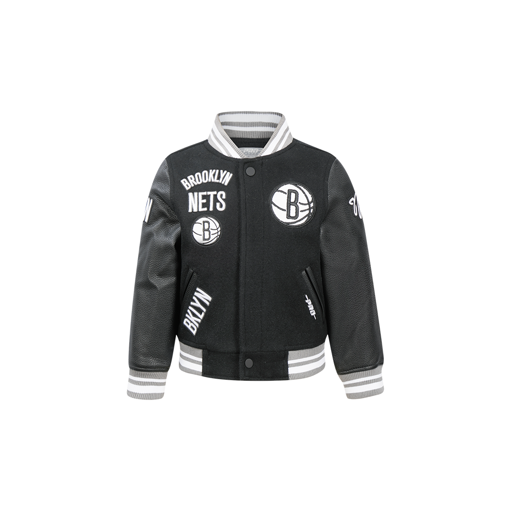 NBA BROOKLYN NETS RETRO CLASSIC BLOUSON COLLÉGIAL EN LAINE À BORDS CÔTELÉS POUR GARÇON BAMBIN (NOIR/GRIS)