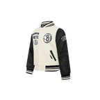 NBA BROOKLYN NETS RETRO CLASSIC BLOUSON COLLÉGIAL EN LAINE À BORDS CÔTELÉS POUR GARÇON BAMBIN (COQUILLE D'ŒUF/NOIR)