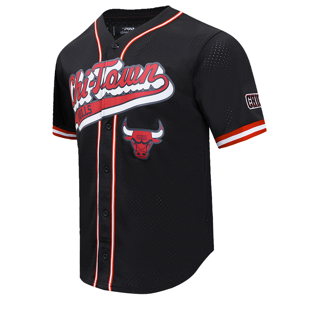 NBA CHICAGO BULLS SCRIPT TAIL MEN'S MESH BUTTON DOWN SHIRT (BLACK/RED)