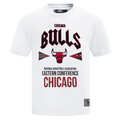 NBA CHICAGO BULLS CITY TOUR T-SHIRT EN JERSEY DE COTON À ÉPAULES TOMBANTES POUR HOMME (BLANC)