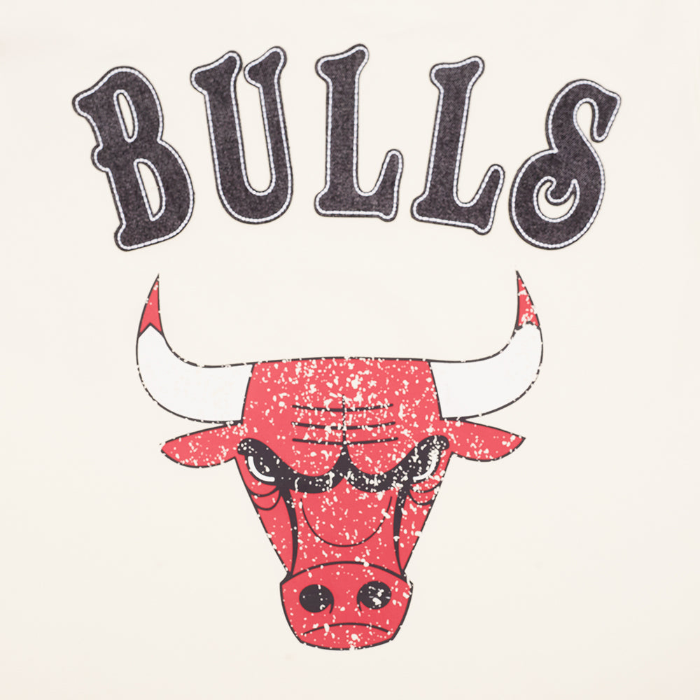 NBA CHICAGO BULLS REBEL ATHLETICS T-SHIRT EN JERSEY SIMPLE À LOGO EMPILÉ POUR HOMME (COQUILLE D'ŒUF)
