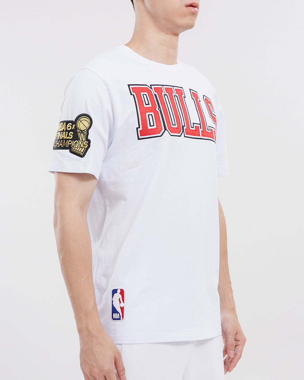 NBA CHICAGO BULLS TACKLE TWILL T-SHIRT POUR HOMME (BLANC)