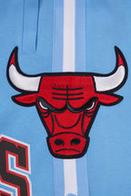 NBA CHICAGO BULLS CLASSIC CHENILLE MEN'S SHORT (UNIVERSITY BLUE)