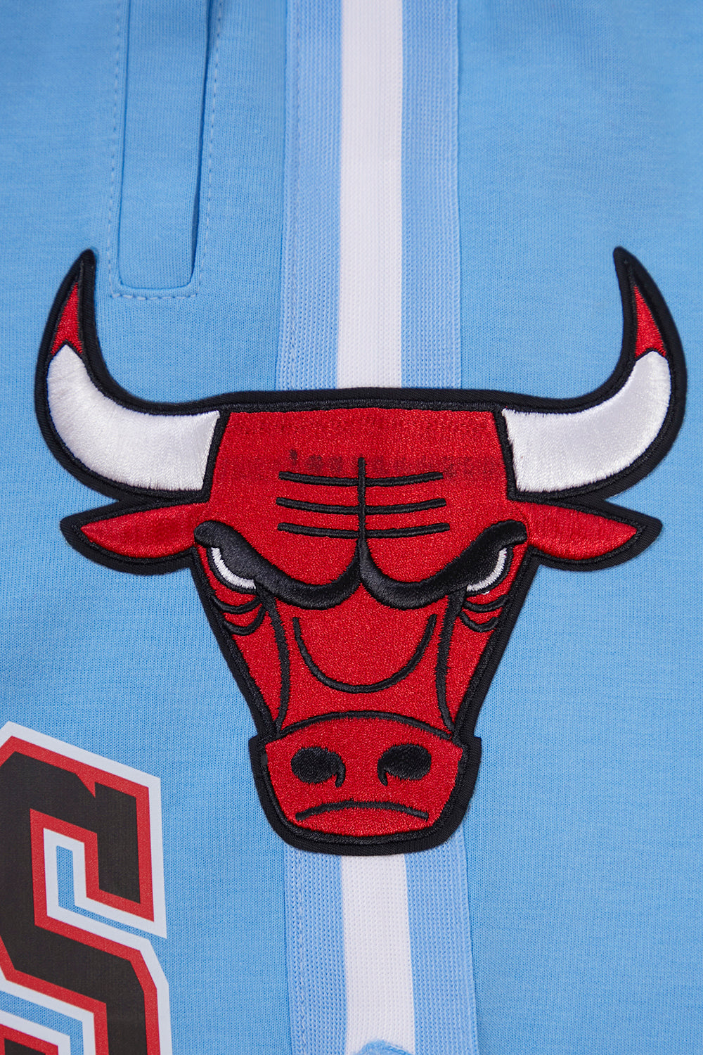 NBA CHICAGO BULLS CLASSIC CHENILLE MEN'S SHORT (UNIVERSITY BLUE)