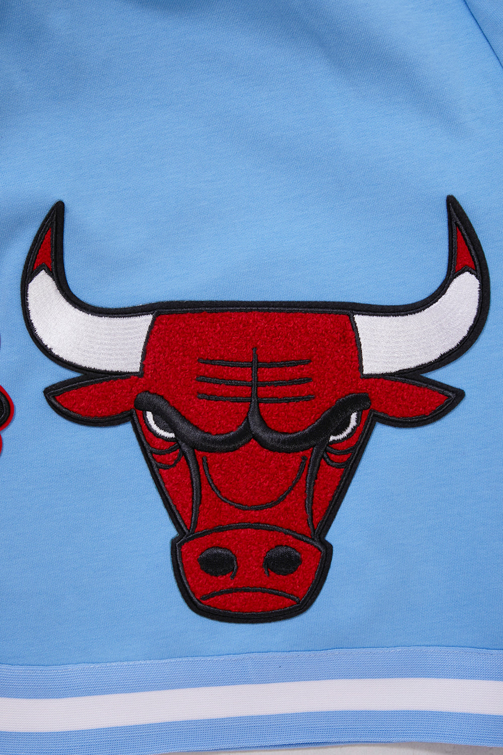 NBA CHICAGO BULLS CLASSIC CHENILLE MEN'S SHORT (UNIVERSITY BLUE)