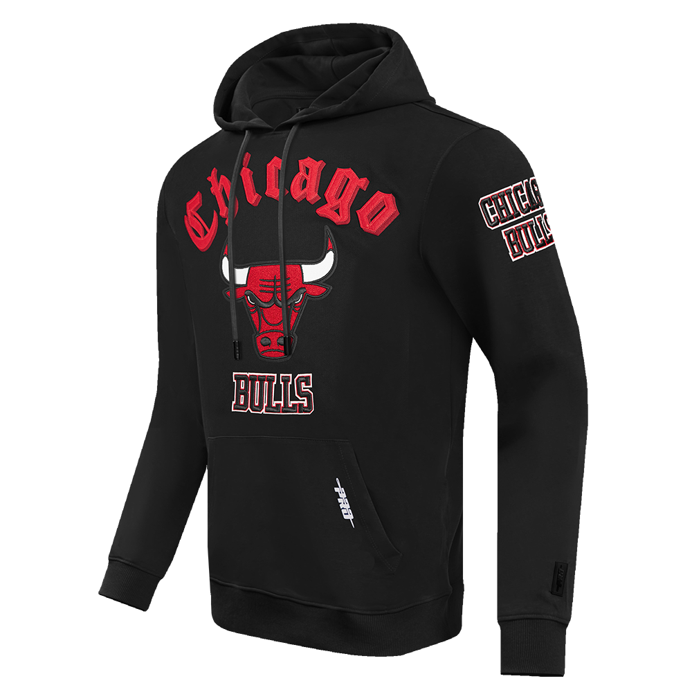 NBA CHICAGO BULLS OLD ENGLISH MEN'S PULLOVER HOODIE (BLACK)
