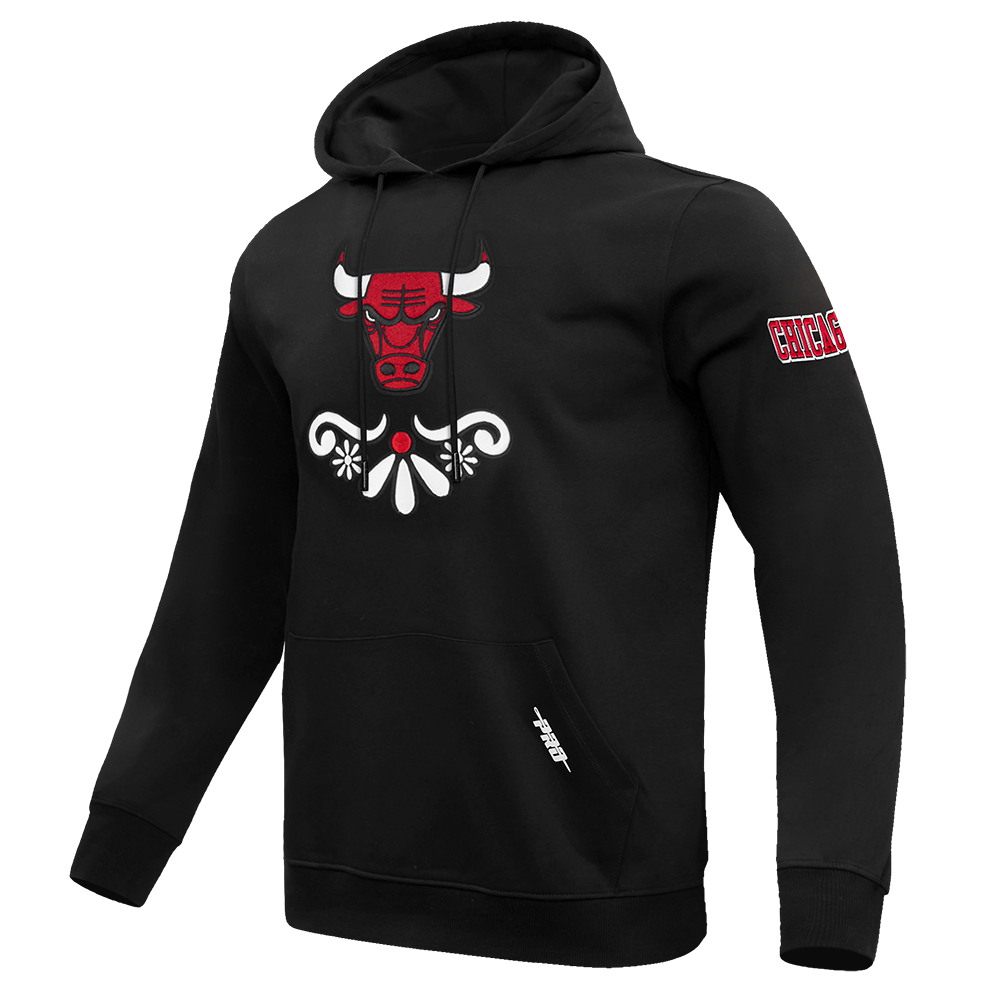 NBA CHICAGO BULLS SUGAR SKULL MEN'S FLEECE PULLOVER HOODIE (BLACK)