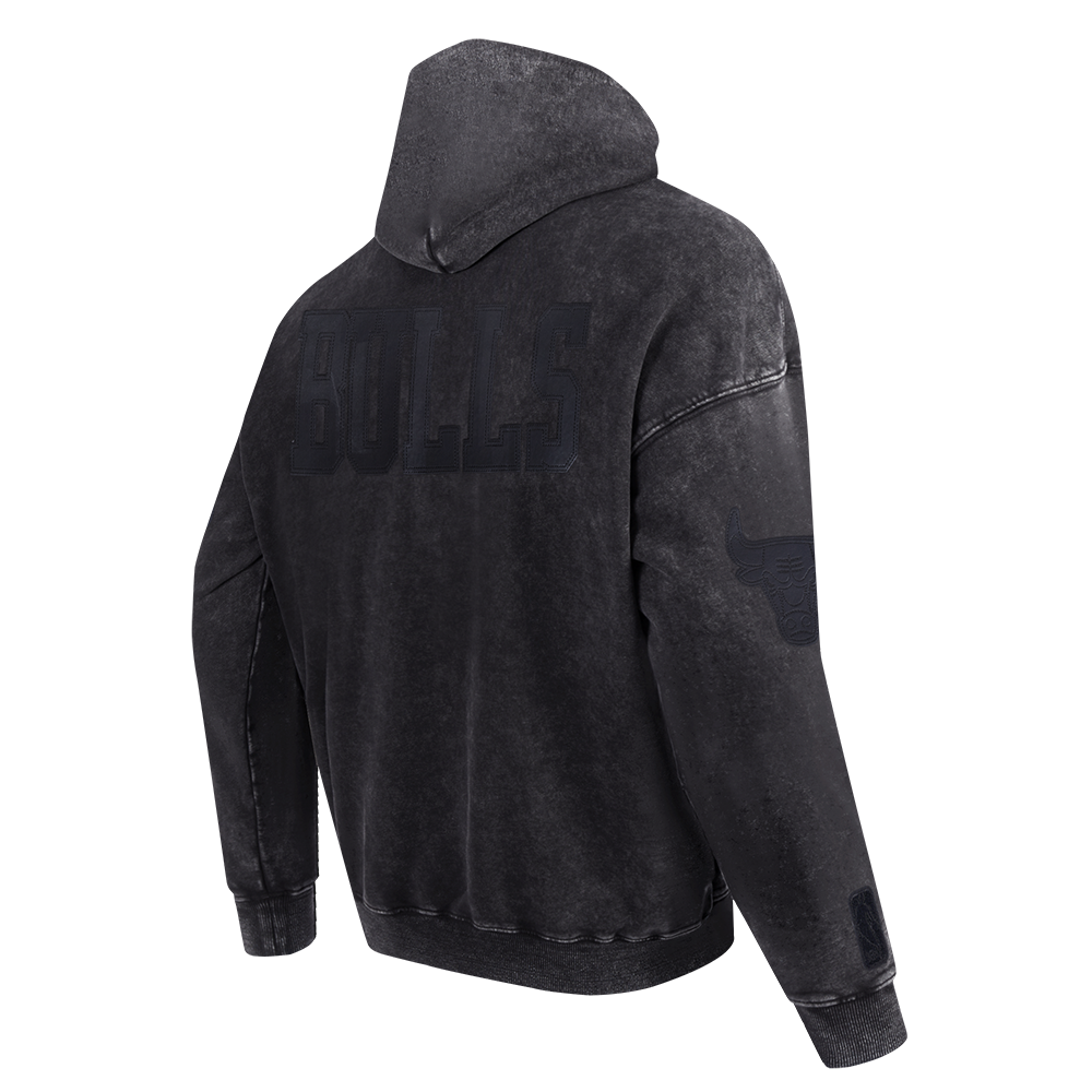 NBA CHICAGO BULLS WASHED VANGUARD MEN'S PULLOVER HOODIE (WASHED BLACK)