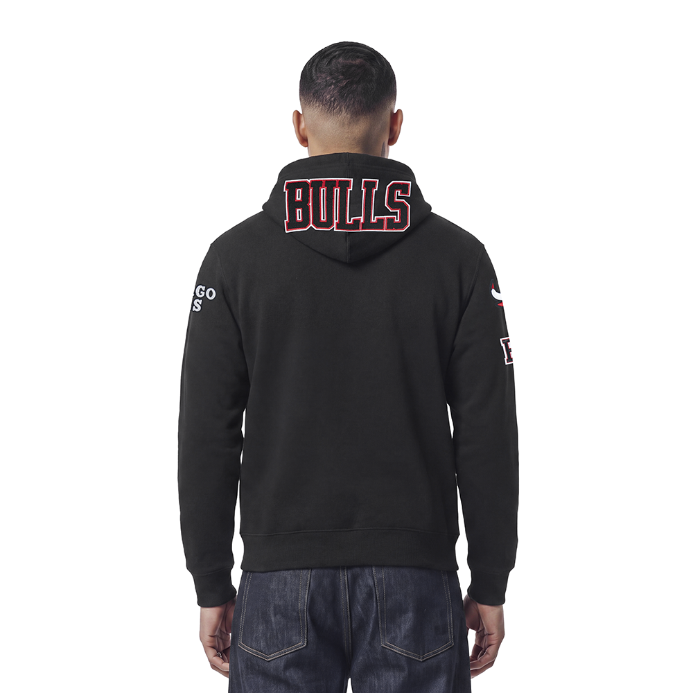NBA CHICAGO BULLS CLASSIC CHENILLE MEN'S SWEATSHIRT (BLACK)