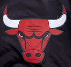 NBA CHICAGO BULLS SCRIPT TAIL MEN'S SATIN JACKET (BLACK/RED/BLACK)