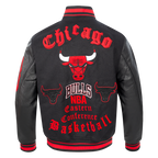 NBA CHICAGO BULLS OLD ENGLISH MEN'S RIB WOOL VARSITY JACKET (BLACK/RED/BLACK)