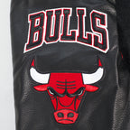 NBA CHICAGO BULLS OLD ENGLISH MEN'S RIB WOOL VARSITY JACKET (BLACK/RED/BLACK)