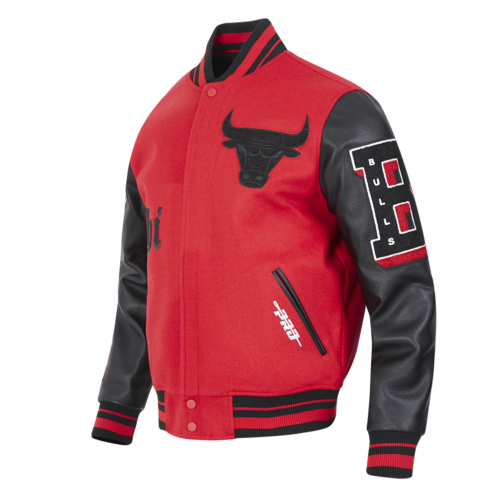 NBA CHICAGO BULLS OLD ENGLISH BLOUSON COLLÉGIAL EN LAINE À BORDS CÔTELÉS POUR HOMME (ROUGE/NOIR)