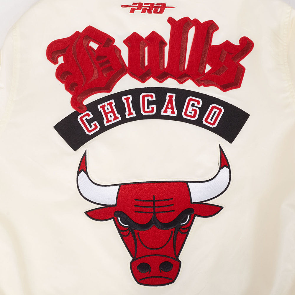 NBA CHICAGO BULLS BEST OF MEN'S RIB SATIN JACKET (EGGSHELL/ RED)