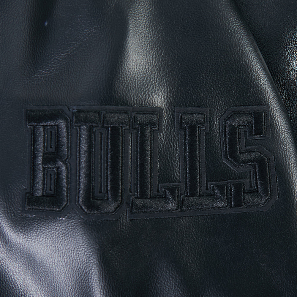 NBA CHICAGO BULLS BLACKOUT BLOUSON COLLÉGIAL EN CUIR POUR HOMME (NOIR DE JAIS)