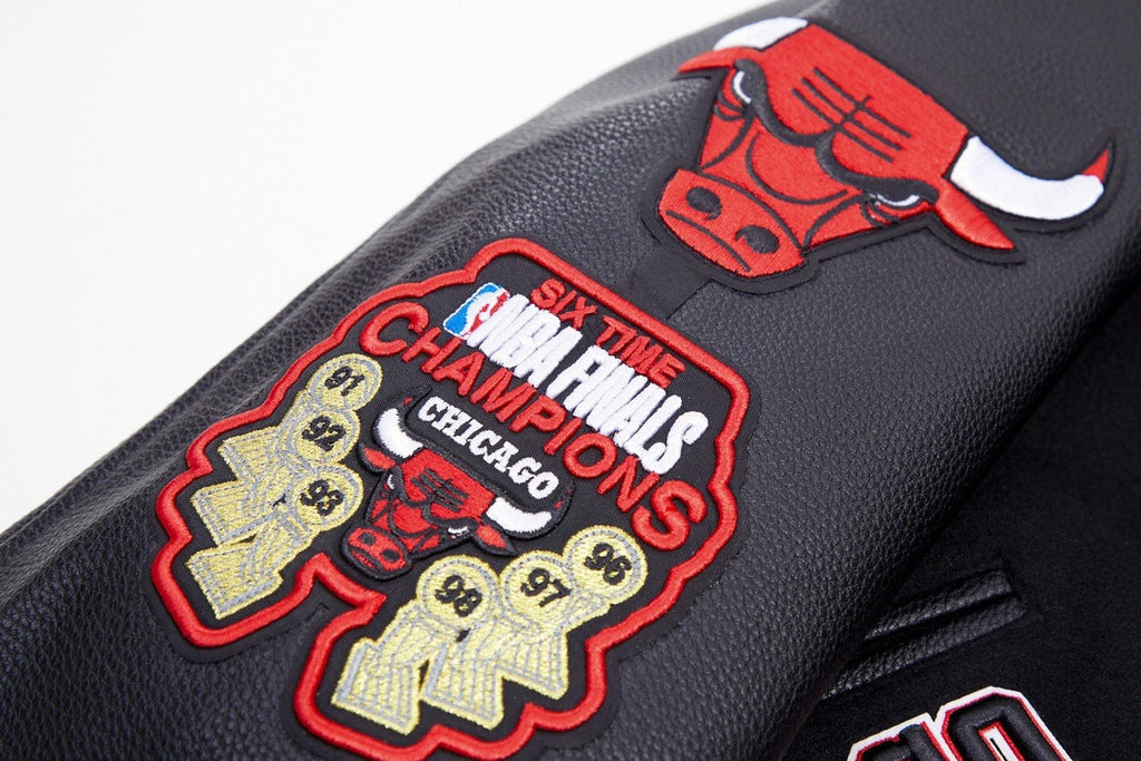 NBA CHICAGO BULLS CLASSIC WOOL MEN'S VARSITY JACKET (BLACK)