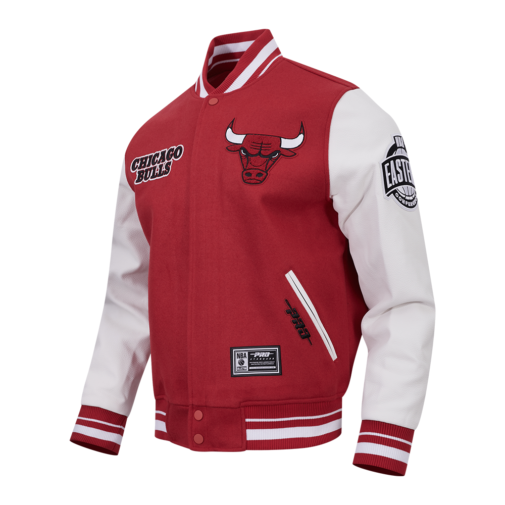 NBA CHICAGO BULLS MEN'S VARSITY JACKET (RED/WHITE)