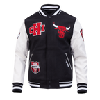 NBA CHICAGO BULLS LETTERMAN BLOUSON COLLÉGIAL POUR HOMME (NOIR/BLANC)
