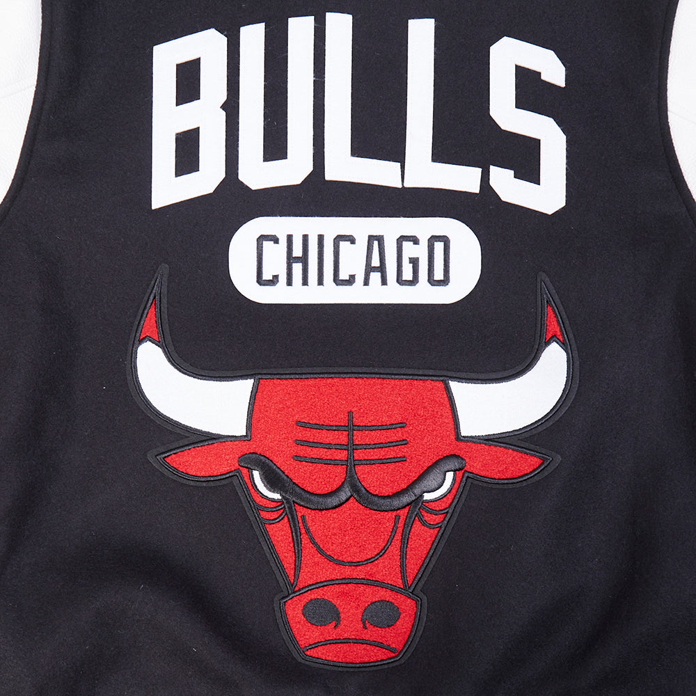 NBA CHICAGO BULLS LETTERMAN BLOUSON COLLÉGIAL POUR HOMME (NOIR/BLANC)