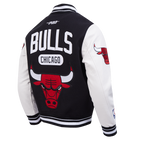 NBA CHICAGO BULLS LETTERMAN BLOUSON COLLÉGIAL POUR HOMME (NOIR/BLANC)