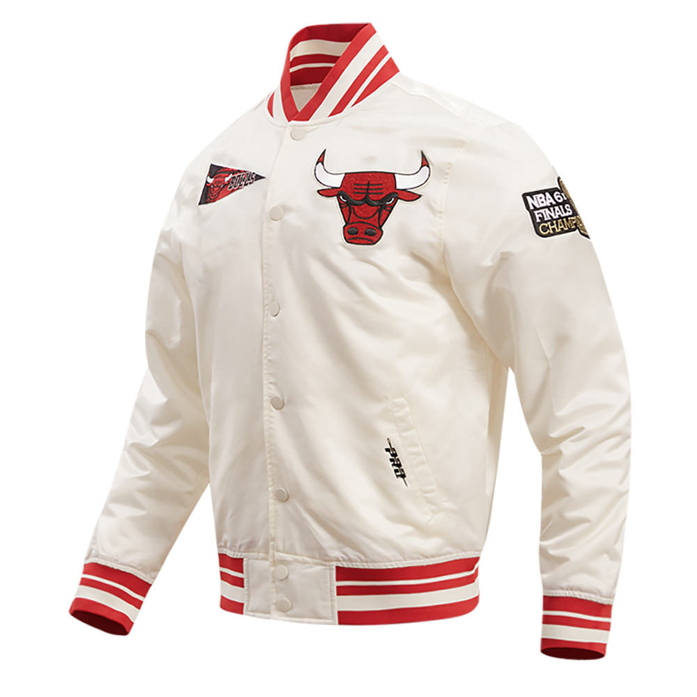 NBA CHICAGO BULLS RETRO CLASSIC MEN'S RIB SATIN JACKET (EGGSHELL/RED)