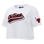NBA CHICAGO BULLS SCRIPT TAIL T-SHIRT EN JERSEY SIMPLE À COUPE CARRÉE POUR FEMME (BLANC)