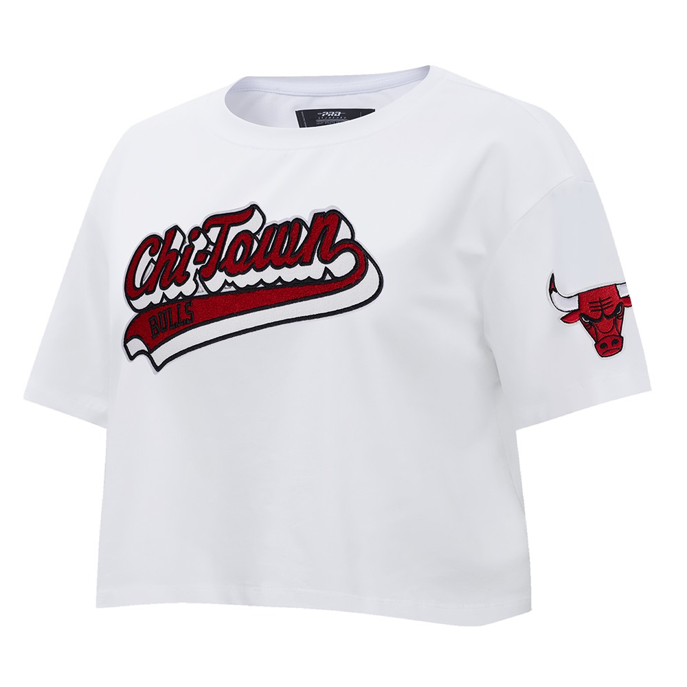 NBA CHICAGO BULLS SCRIPT TAIL WOMEN'S SINGLE JERSEY BOXY TEE (WHITE)