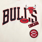 NBA CHICAGO BULLS RETRO CASCADE T-SHIRT À BORDURES CONTRASTANTES POUR FEMME (COQUILLE D'ŒUF/ROUGE)