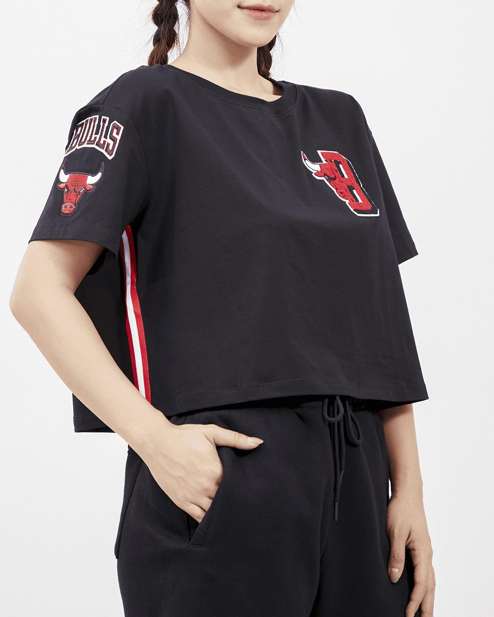NBA CHICAGO BULLS MASHUP WOMEN'S BOXY TEE (BLACK)