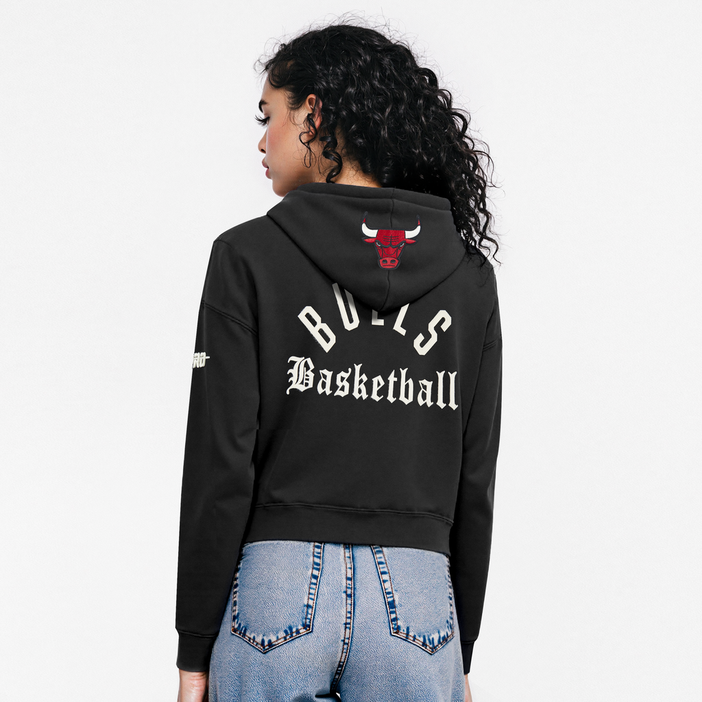 NBA CHICAGO BULLS MODERN ORIGINALS WOMEN'S FLC CROPPED PO HOODIE (BLACK)