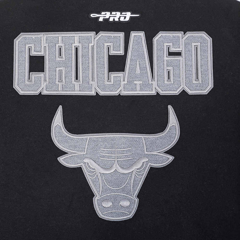 NBA CHICAGO BULLS REVERSE FRENCH TERRY WOMEN'S WOOL VARSITY JACKET (BLACK/GRAY/EGGSHELL)