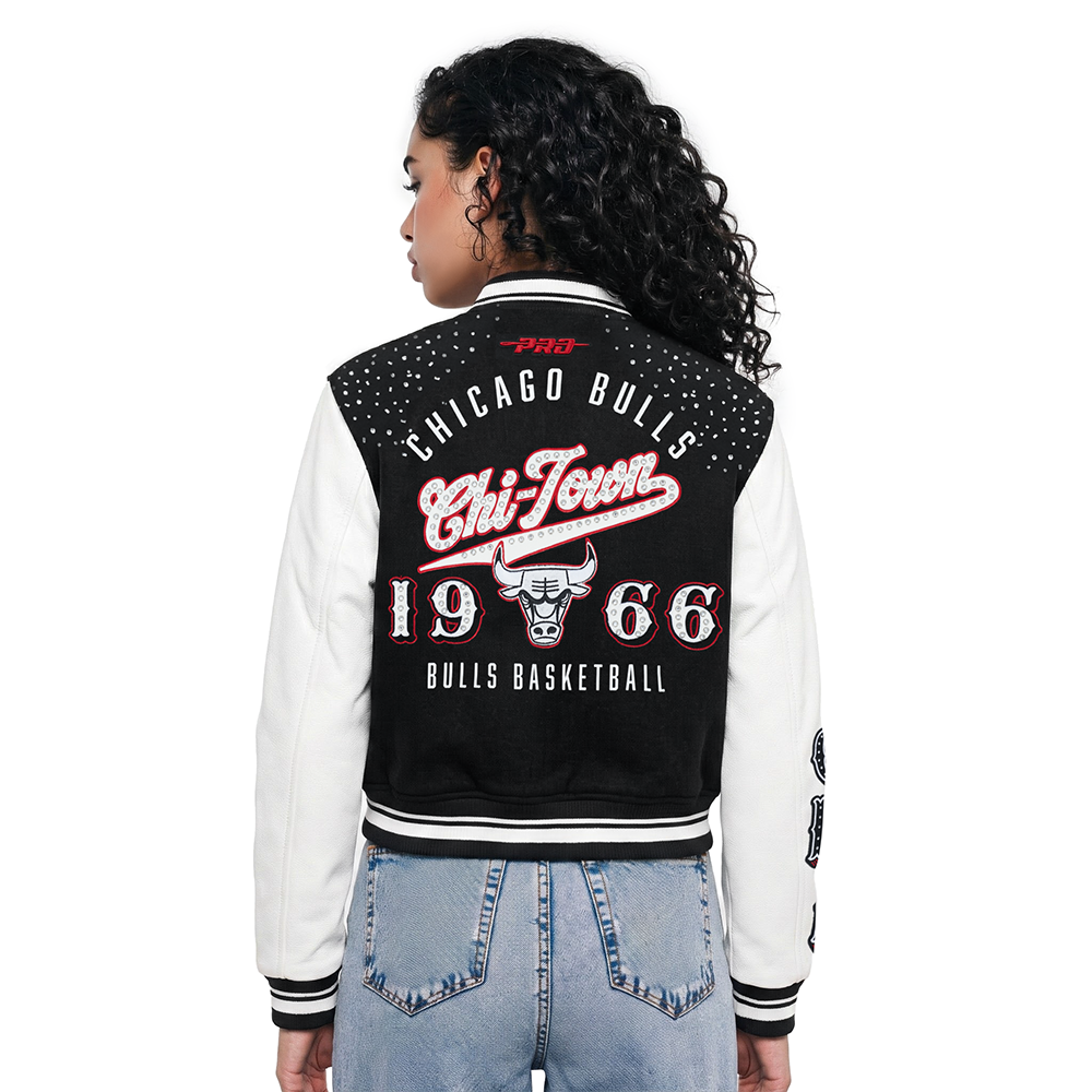 516789 NBA CHICAGO BULLS LEGACY WOMEN'S CROPPED RIB WOOL VARSITY JACKET (BLAC ...
