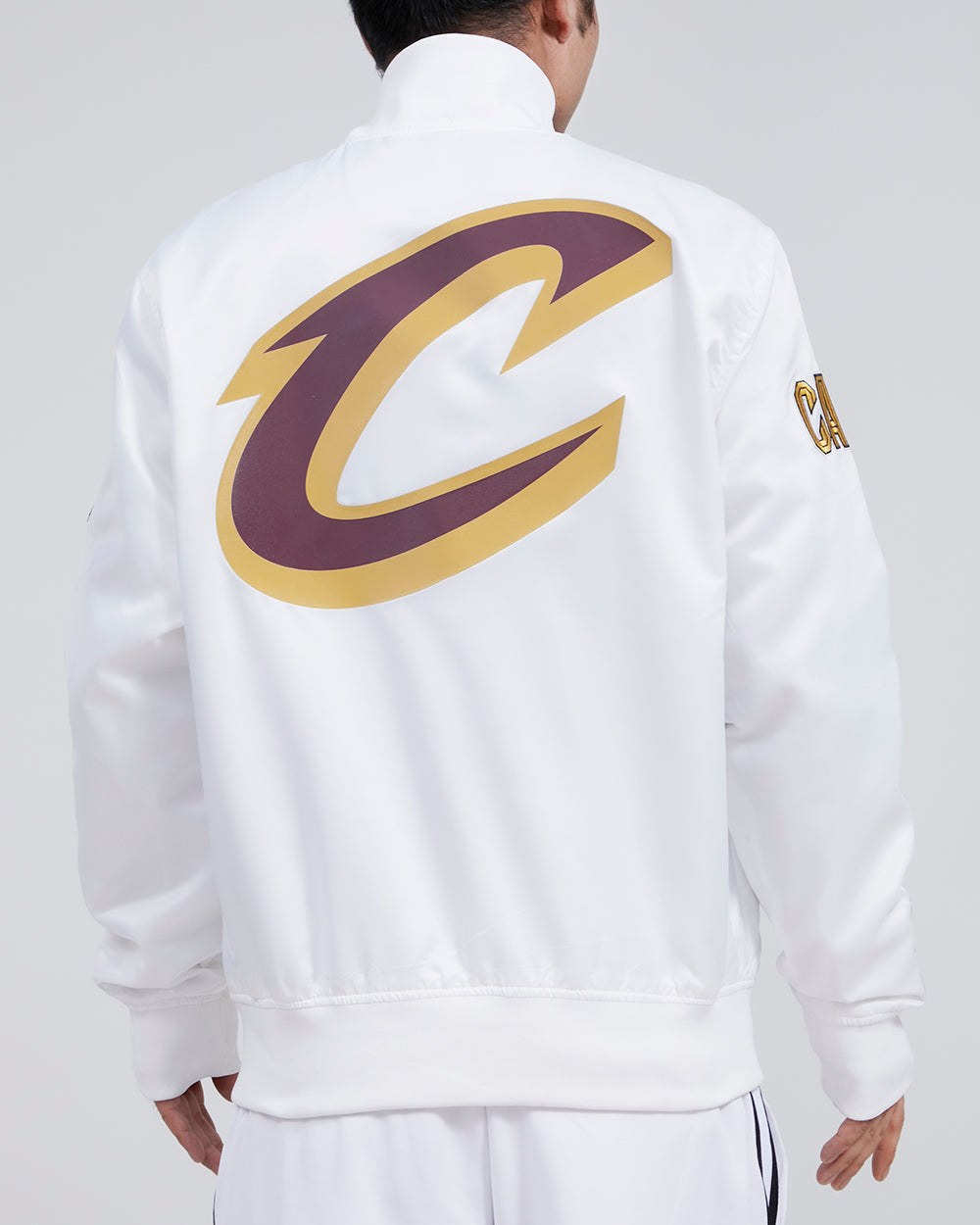 NBA CLEVELAND CAVALIERS TEAM BIG LOGO MEN'S SATIN JACKET (WHITE)