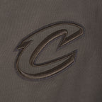 NBA CLEVELAND CAVALIERS NEUTRAL T-SHIRT À MANCHES COURTES POUR GARÇON JUNIOR (TAUPE FONCÉ)