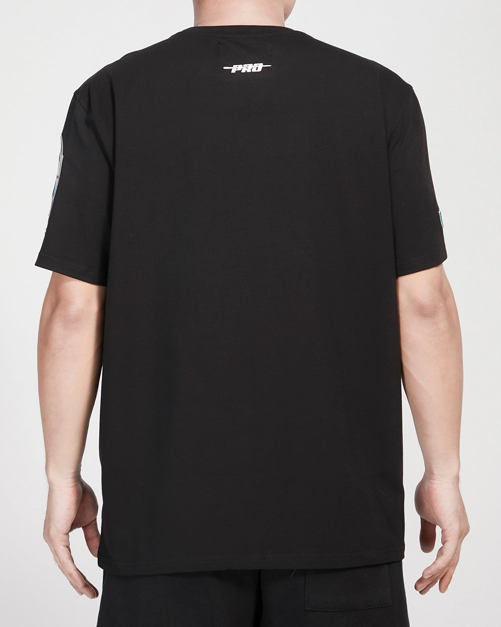 T-shirt NBA pour homme avec écusson des Charlotte Hornets (noir)