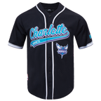 NBA CHARLOTTE HORNETS SCRIPT TAIL CHEMISE BOUTONNÉE EN FILET POUR HOMME (NOIR/GRIS)