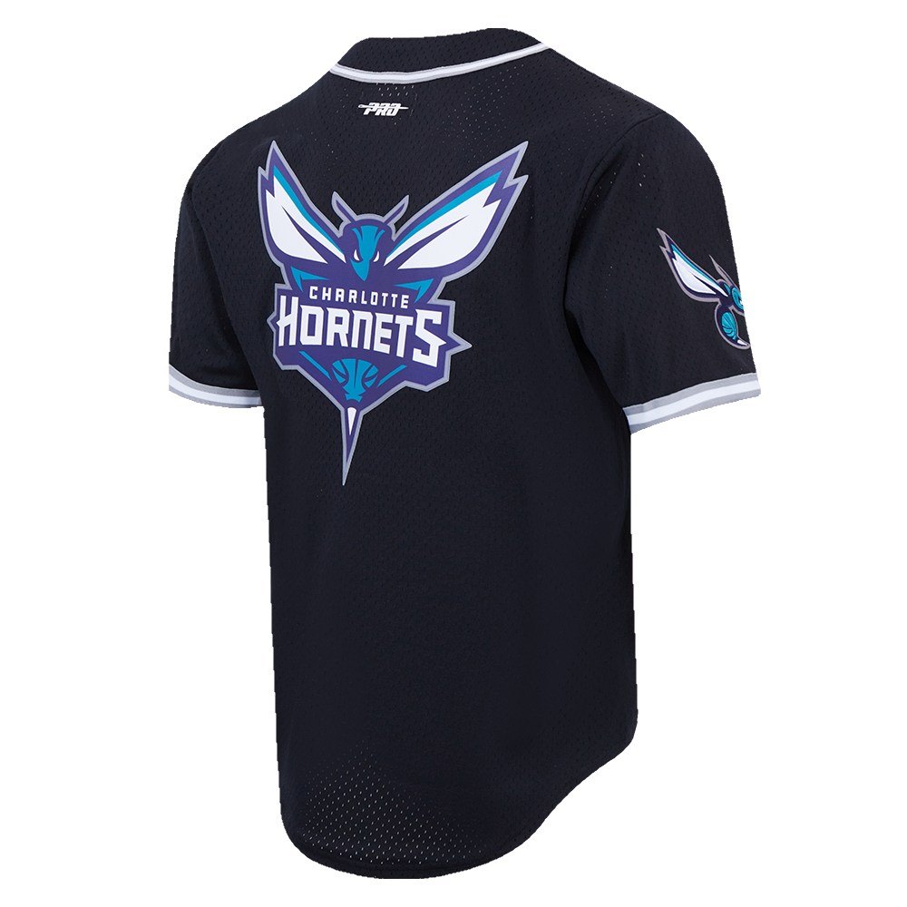 NBA CHARLOTTE HORNETS SCRIPT TAIL CHEMISE BOUTONNÉE EN FILET POUR HOMME (NOIR/GRIS)