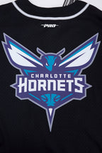 NBA CHARLOTTE HORNETS SCRIPT TAIL CHEMISE BOUTONNÉE EN FILET POUR HOMME (NOIR/GRIS)