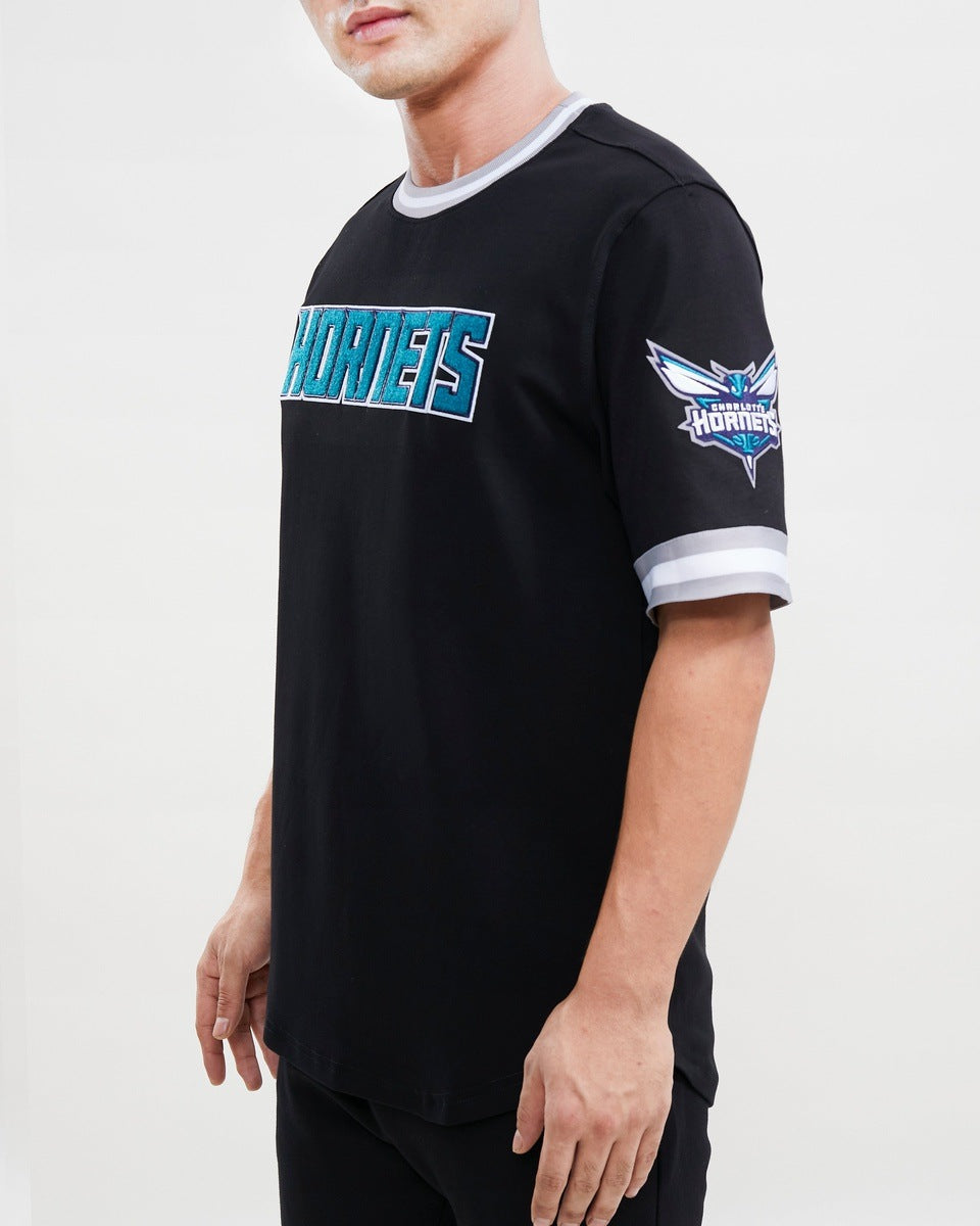 NBA CHARLOTTE HORNETS CLASSIC CHENILLE MEN'S TEE (BLACK)
