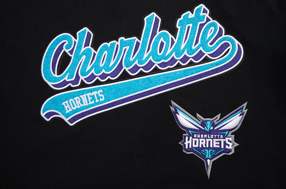 NBA CHARLOTTE HORNETS SCRIPT TAIL CHANDAIL À CAPUCHON EN MOLLETON CÔTELÉ POUR HOMME (NOIR/GRIS)