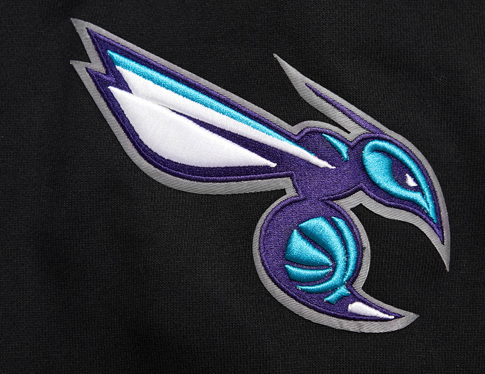 NBA CHARLOTTE HORNETS SCRIPT TAIL CHANDAIL À CAPUCHON EN MOLLETON CÔTELÉ POUR HOMME (NOIR/GRIS)