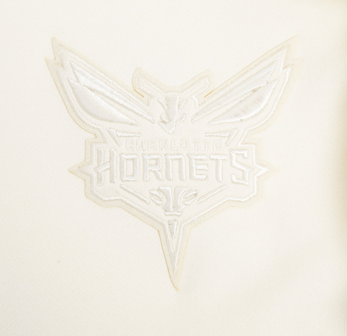 NBA CHARLOTTE HORNETS NEUTRAL CHANDAIL À CAPUCHON À ÉPAULES TOMBANTES POUR HOMME (COQUILLE D'ŒUF)