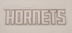 NBA CHARLOTTE HORNETS NEUTRAL T-SHIRT À COUPE CARRÉE POUR FEMME (TAUPE)
