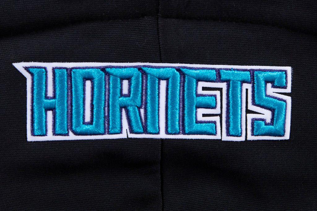NBA CHARLOTTE HORNETS SCRIPT TAIL CHANDAIL À CAPUCHON COURT EN MOLLETON CÔTELÉ POUR FEMME (NOIR)