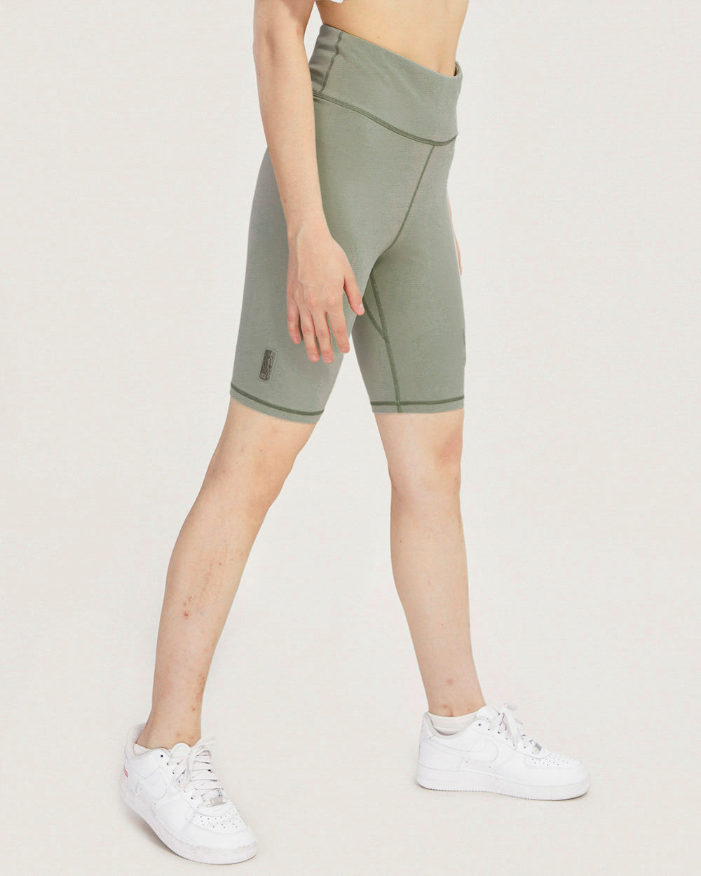 NBA CHARLOTTE HORNETS NEUTRAL JERSEY WOMEN'S BIKE SHORT (MOSS)