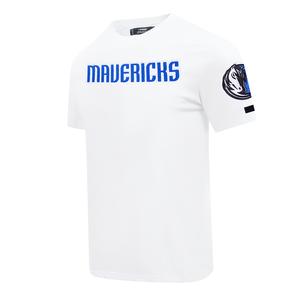 NBA DALLAS MAVERICKS CLASSIC CHENILLE SINGLE JERSEY TEE (WHITE)